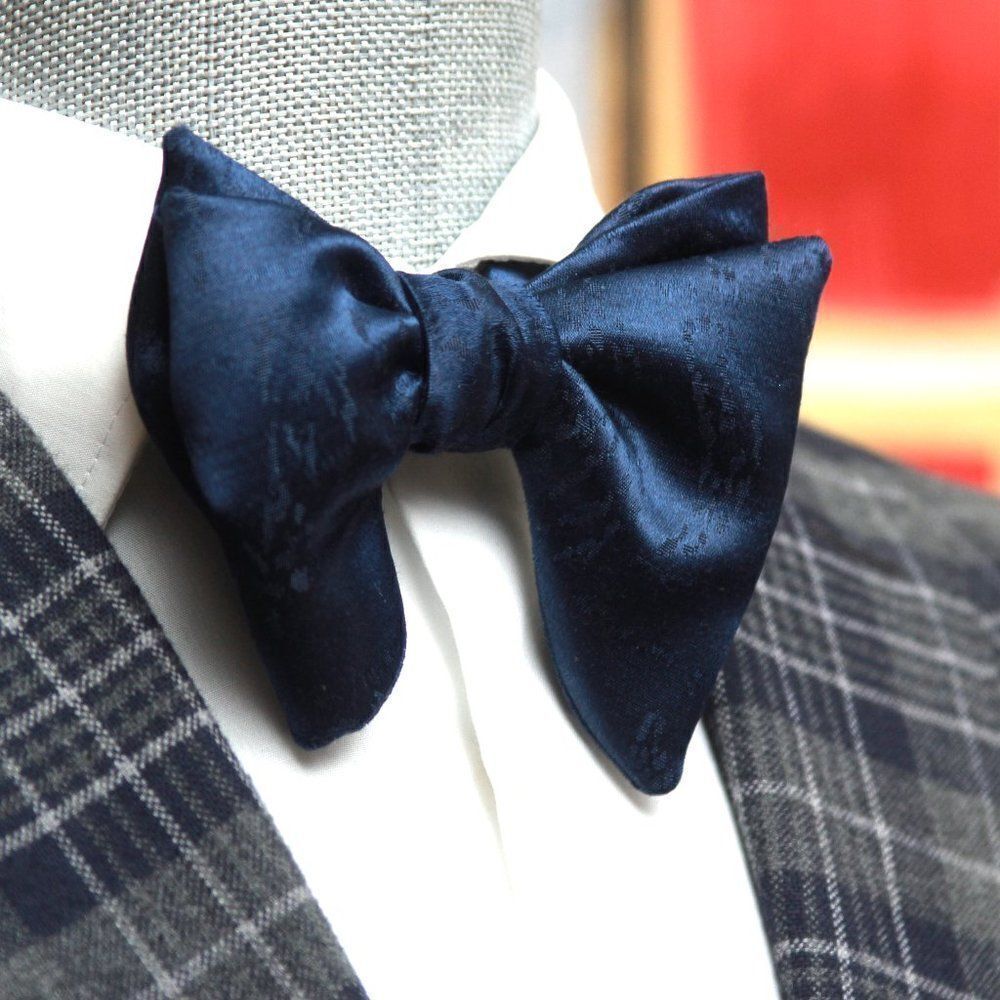 Men's Self-tied‎ Bow Tie 100%Silk Big Butterfly Dark Navy Blue Ornament S691